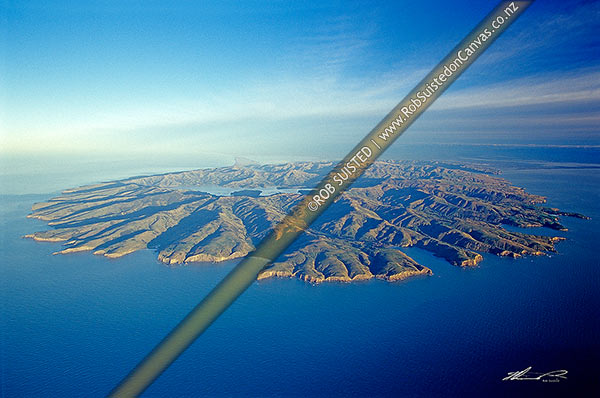 Photo of Aerial of Banks Peninsula (volcanic) from east. Akaroa harbour (cent), Lake Ellesmere beyond, Christchurch at right, Banks Peninsula, Christchurch City, Canterbury Region, New Zealand (NZ)