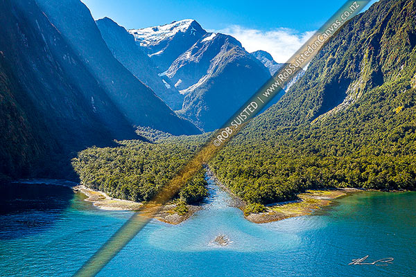 Photo of Harrison River Valley in Milford Sound. Looking up to Mount Pembroke (2015m), Pembroke Glacier and Creek, Fiordland National Park, Southland, Southland Region, New Zealand (NZ)